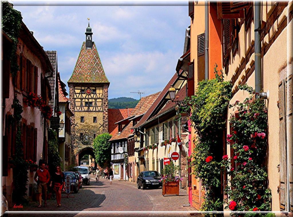 S'Harzala Rouge Apartment Bergheim Luaran gambar